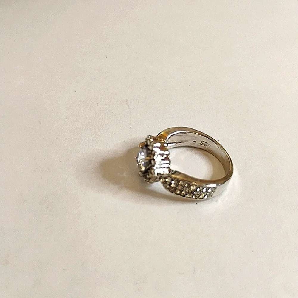 Vintage Signed 925 CZ Cocktail Ring size 5‎